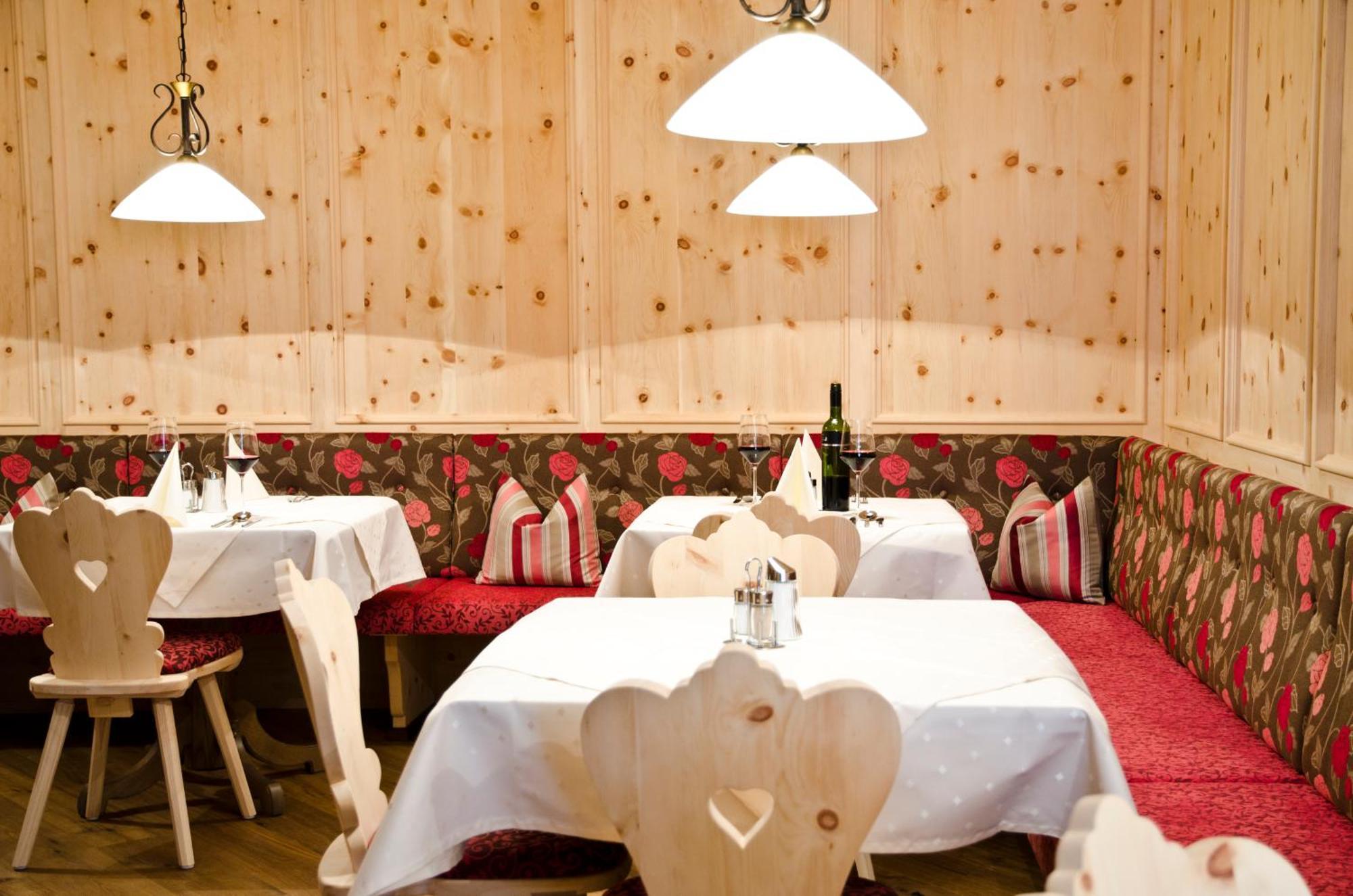 Hotel Garni Arosa Ischgl Exteriör bild
